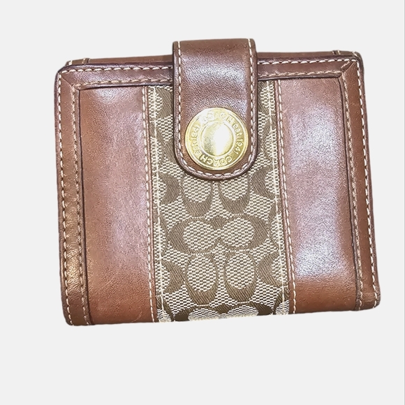 Coach Brown Signature Monogram Billfold Wallet Pre Owned Condition - Picture 2 of 9